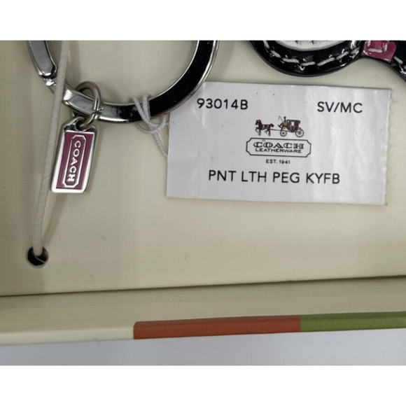 Coach Happy Dancing Penguin Keyring Keychain Original Box - Picture 3 of 6